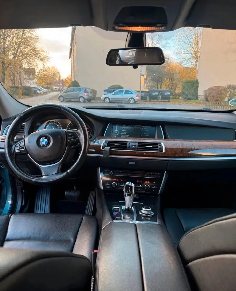 Gebraucht BMW 530 Sport Line 245 PS (180 kW) 2010 Braun Limousine