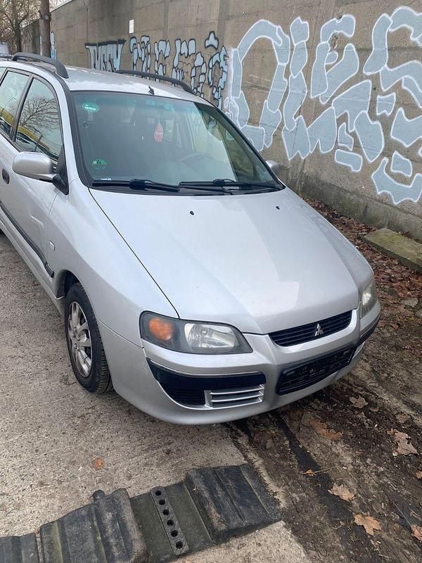 Silber Gebraucht 2004 Mitsubishi Space Star Comfort Edition Kleinwagen | 1.299 € (Fairer Preis) - Bild 1/4