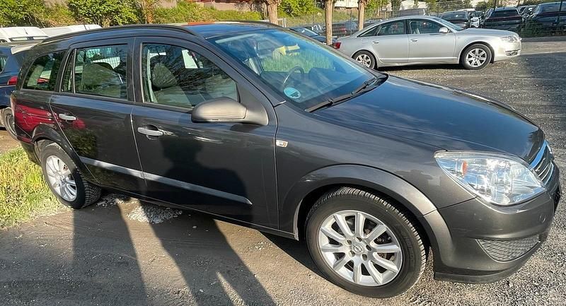Second-hand Opel Astra 140 CP (102 kW) 2009 Maro Break