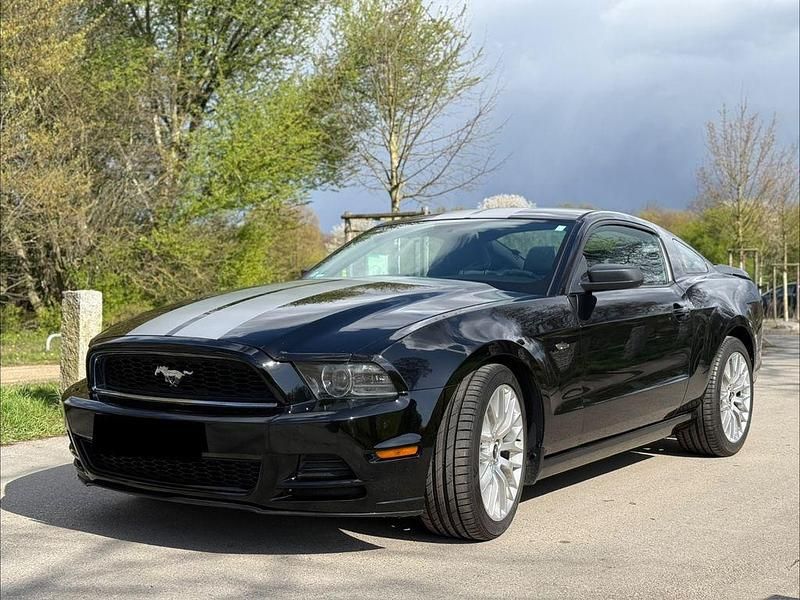 Gebraucht Ford Mustang Premium 309 PS (227 kW) 2014 Schwarz Coupé