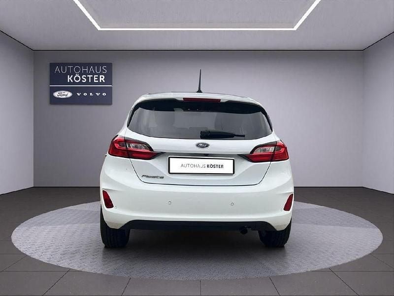 Gebraucht Ford Fiesta Titanium 101 PS (74 kW) 2023 Frostweiß Kleinwagen