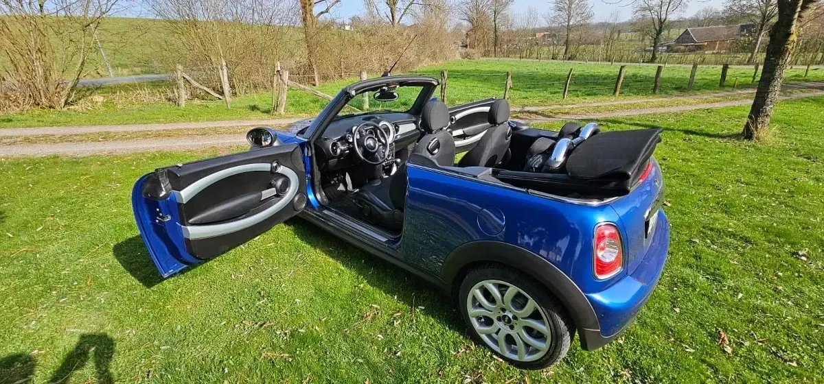 Używany Mini Cooper 122 KM (89 kW) 2014 Niebieski Hatchback