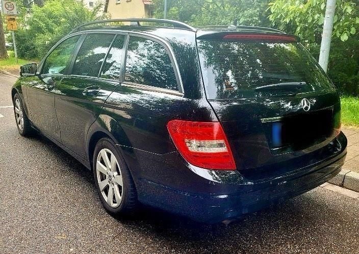 Gebraucht Mercedes C200 Elegance 136 PS (100 kW) 2013 Schwarz Kombi