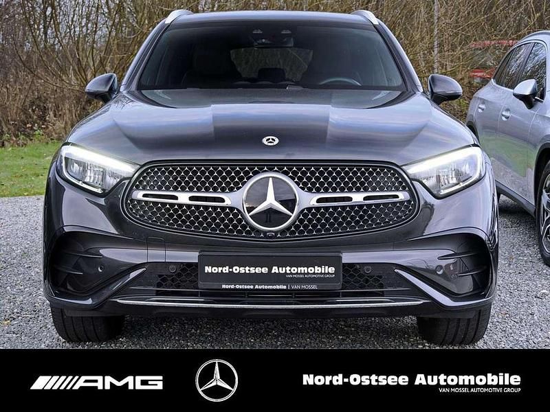 Gebraucht Mercedes GLC300 AMG 269 PS (197 kW) 2025 Grau SUV