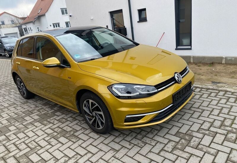 Gelb Gebraucht 2018 VW Golf VII Join Limousine | 14.950 € (Superpreis) - Bild 1/4