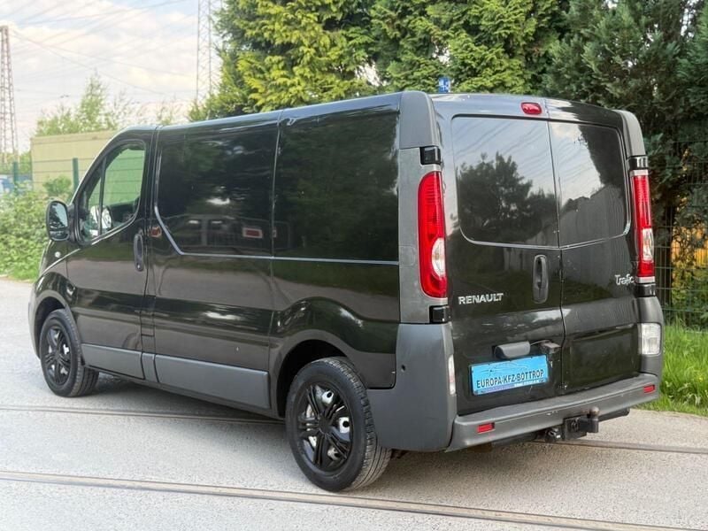 Gebraucht Renault Trafic 90 PS (66 kW) 2008 Schwarz Van / Kleinbus