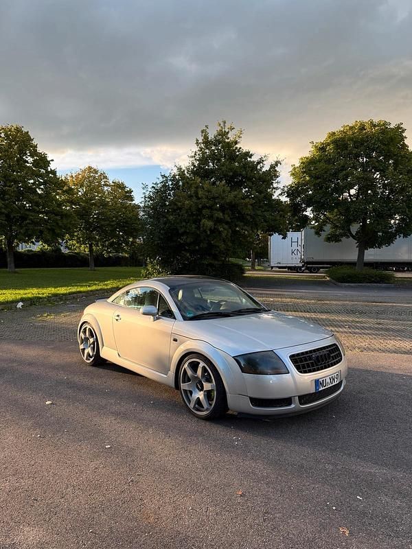 Silber Gebraucht 2001 Audi TT Sport Coupé | 5.699 € (Fairer Preis) - Bild 1/4