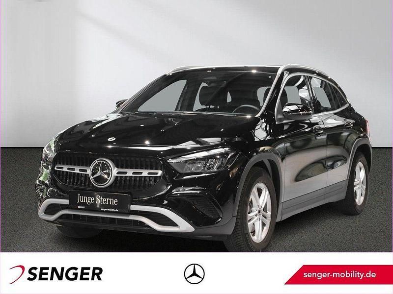 Gebraucht Mercedes GLA200 163 PS (119 kW) 2024 Schwarz SUV