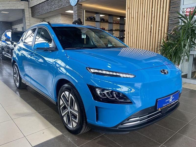 Blau Gebraucht 2022 Hyundai Kona Trend SUV | 16.000 € (Guter Preis) - Bild 1/4
