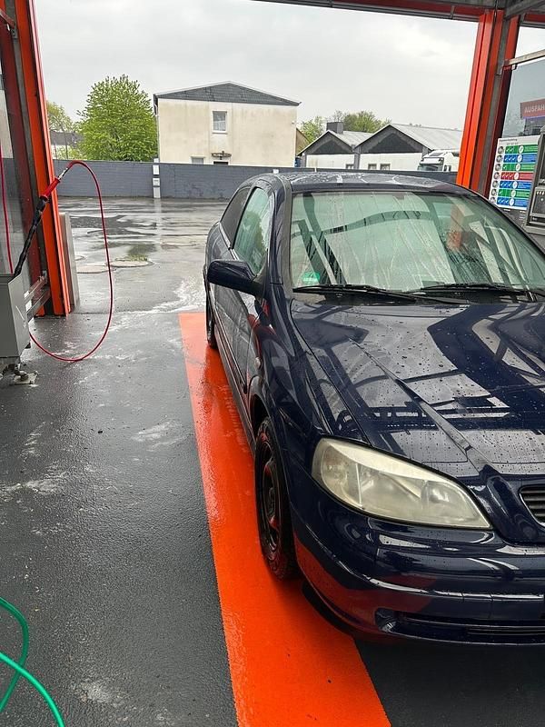 Gebraucht Opel Astra 105 PS (77 kW) 1998 Blau Kleinwagen