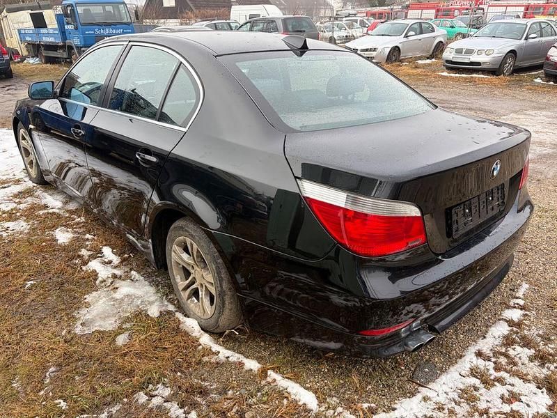 Gebraucht BMW 525 192 PS (141 kW) 2003 Schwarz Limousine