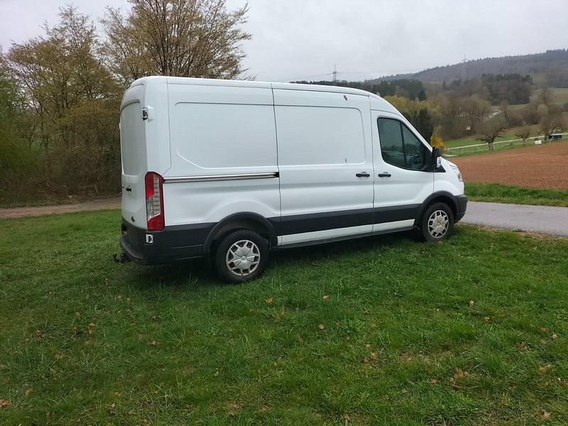 Gebraucht Ford Transit 170 PS (125 kW) 2018 Weiß Van / Kleinbus