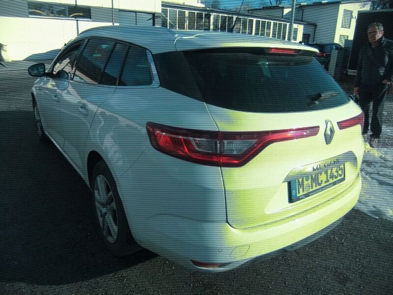Gebraucht Renault Mégane IV LIMITED 140 PS (102 kW) 2020 Weiß Limousine