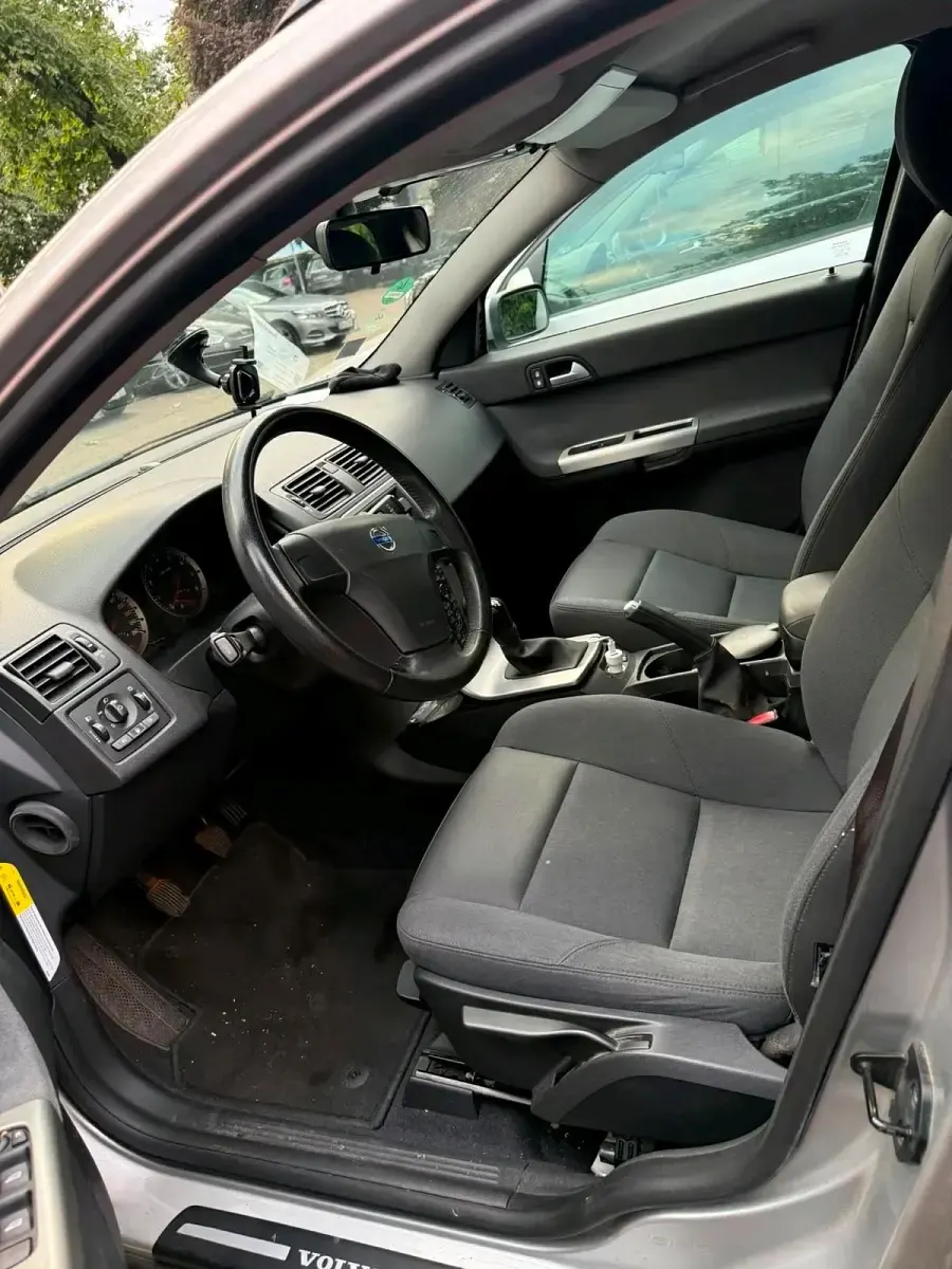 Gebraucht Volvo V50 101 PS (74 kW) 2005 Grau Kombi