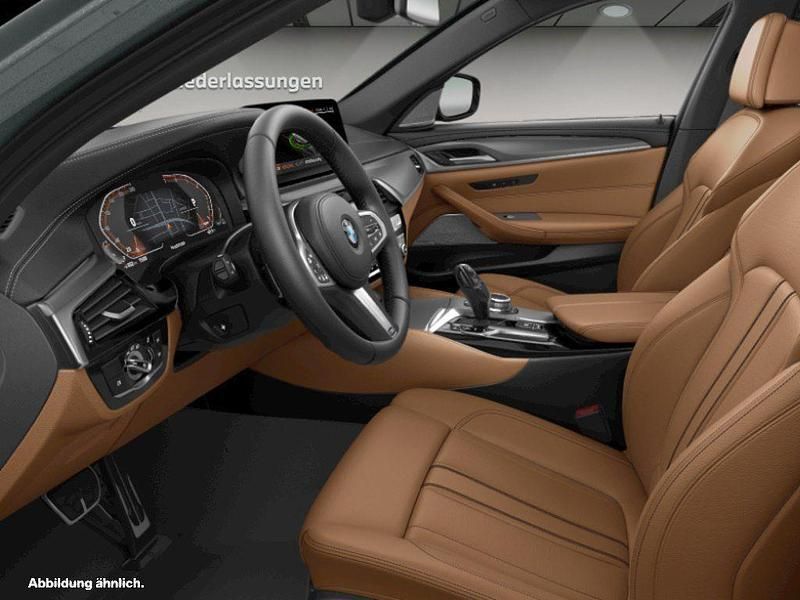 Gebraucht BMW 540 Performance 333 PS (244 kW) 2023 Grau Kombi
