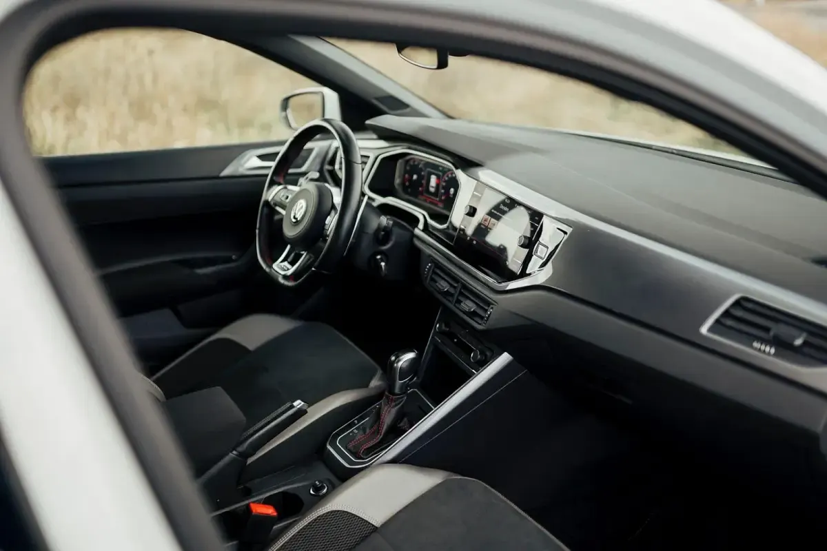 Second-hand VW Polo GTI 220 CP (161 kW) 2020 Alb Hatchback