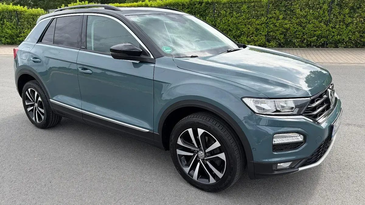 Gebraucht VW T-Roc IQ Drive 150 PS (110 kW) 2019 Blau SUV