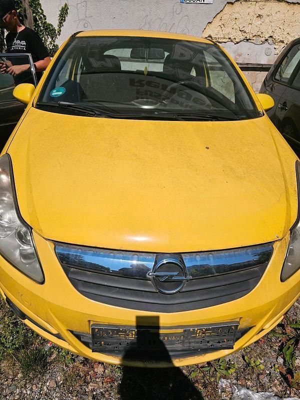 Gelb Gebraucht 2009 Opel Corsa Kleinwagen | 1.500 € (Superpreis) - Bild 1/4
