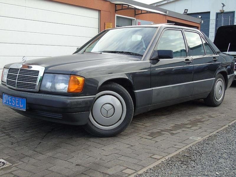Schwarz Gebraucht 1991 Mercedes 190 Limousine | 8.699 € - Bild 1/4