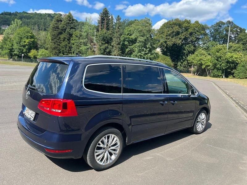 Gebraucht VW Sharan Highline 170 PS (125 kW) 2012 Blau Van / Kleinbus