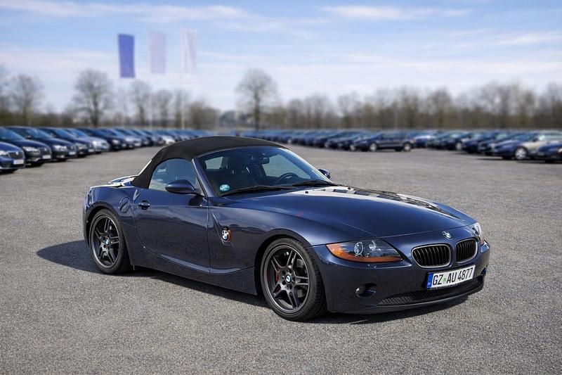 Gebraucht BMW Z4 192 PS (141 kW) 2004 Blau Cabrio