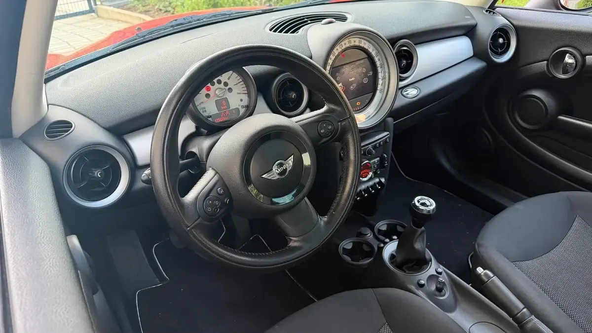 Gebraucht Mini Cooper 122 PS (89 kW) 2010 Rot Kleinwagen
