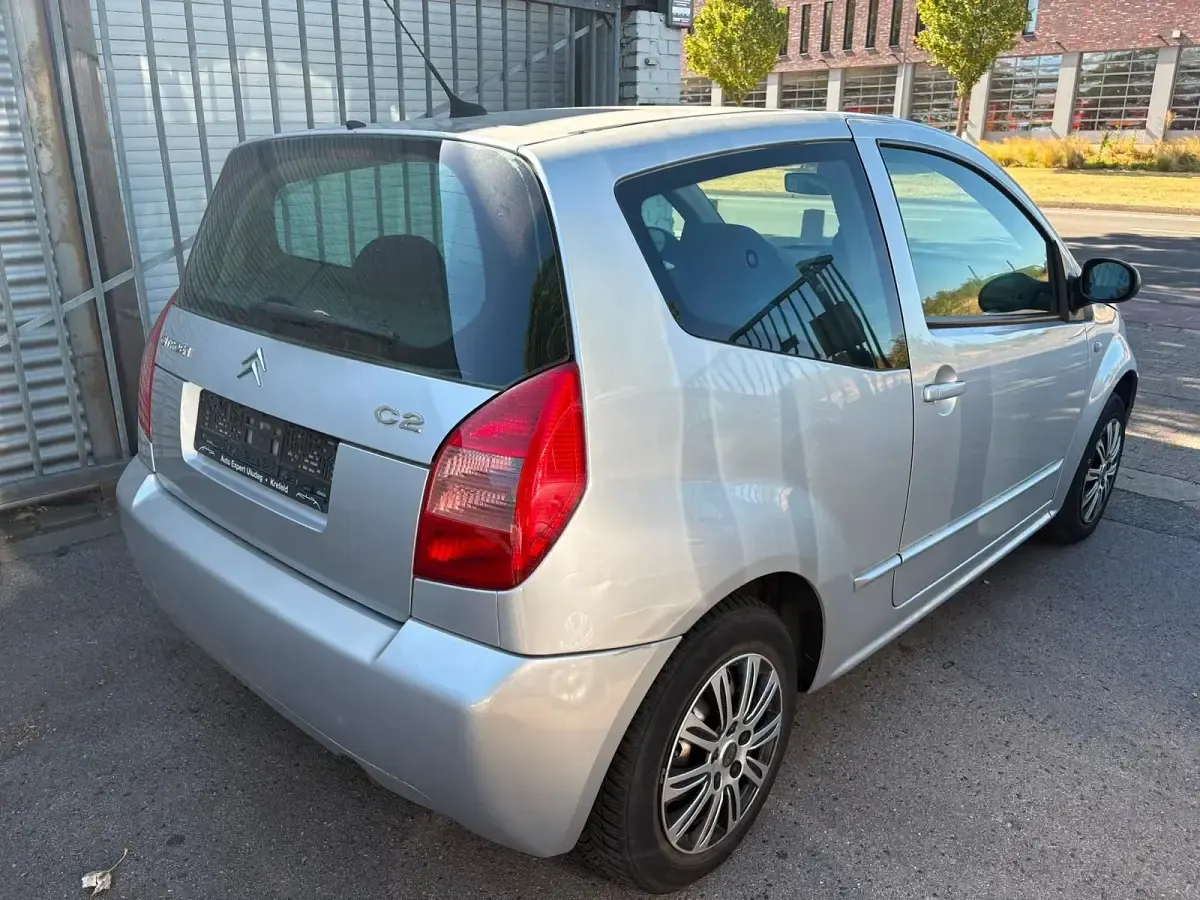 Gebraucht Citroën C2 60 PS (44 kW) 2004 Grau Kleinwagen