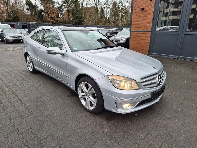 Gebraucht Mercedes CLC200 184 PS (135 kW) 2009 Grau Kleinwagen