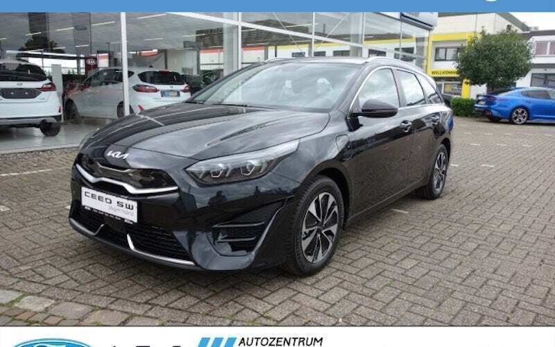 Schwarz Gebraucht 2023 Kia Ceed Sportswagon Spirit Kombi | 29.976 € (Teuer) - Bild 1/4