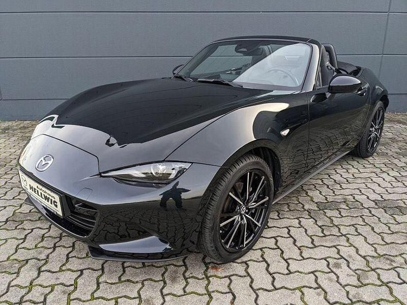 Gebraucht Mazda MX5 Exclusive 184 PS (135 kW) 2024 Jet black metallic (metallic) Cabrio