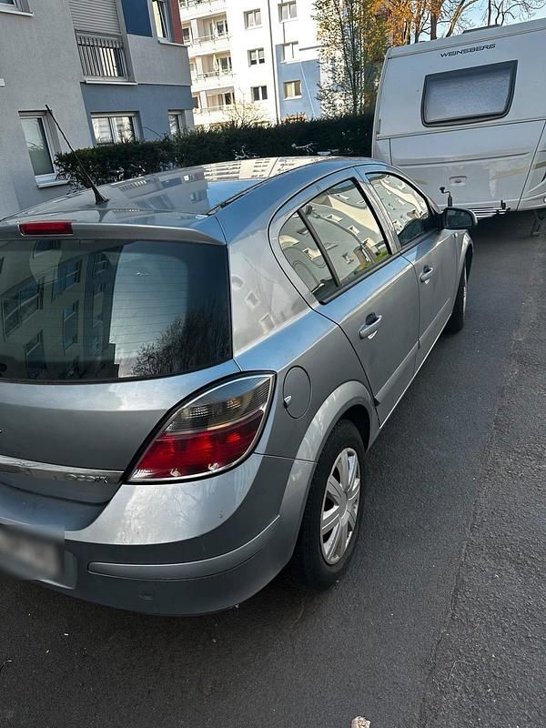 Gebraucht Opel Astra 90 PS (66 kW) 2009 Kleinwagen