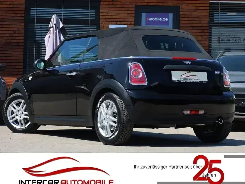 Gebraucht Mini One Cabriolet Pepper 98 PS (72 kW) 2014 Midnight black metallic Cabrio
