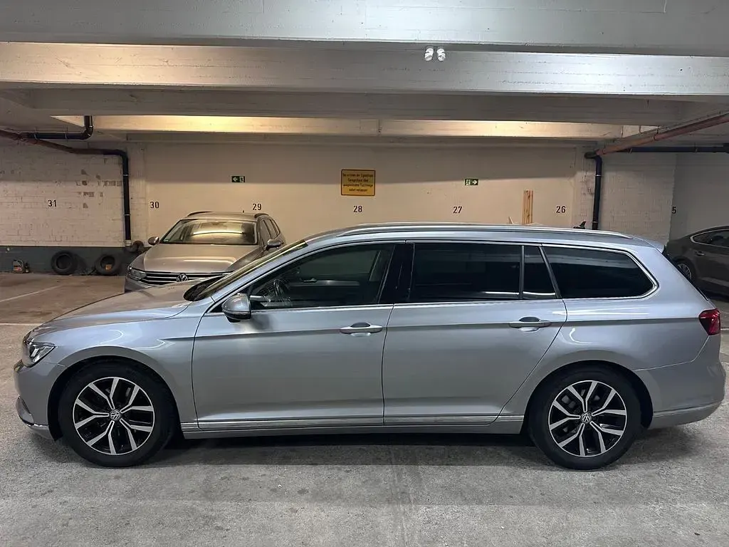 Gebraucht VW Passat Highline 179 PS (131 kW) 2018 Silber Kombi