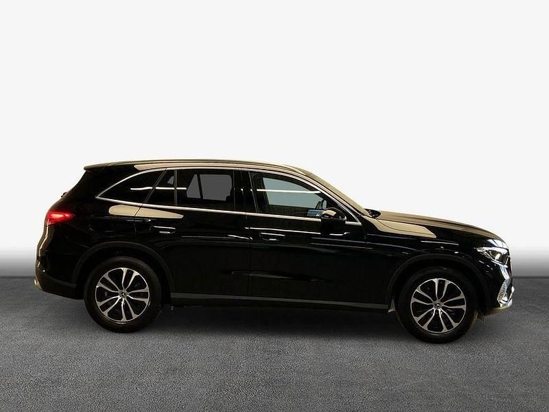 Gebraucht Mercedes GLC200 Advanced 204 PS (150 kW) 2022 Schwarz SUV