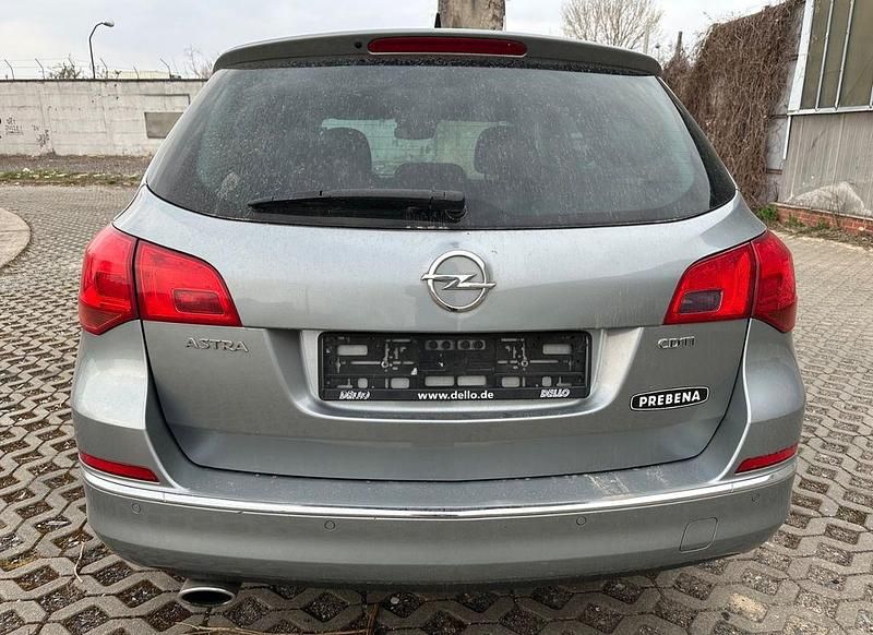 Gebraucht Opel Astra Style 165 PS (121 kW) 2015 Silber Kombi