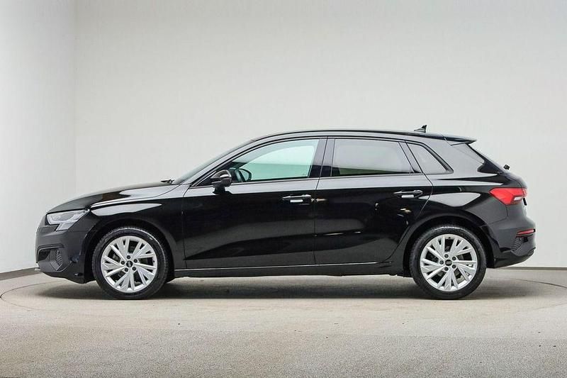 Gebraucht Audi A3 Sport 110 PS (80 kW) 2022 Brillantschwarz Limousine