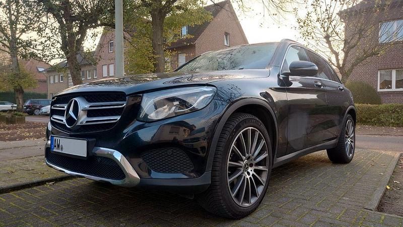 Gebraucht Mercedes GLC220 Exclusive 170 PS (125 kW) 2017 Schwarz SUV