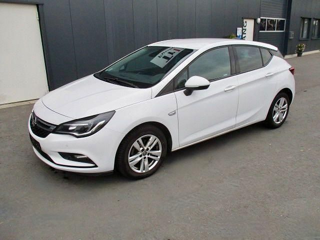 Weiß Gebraucht 2016 Opel Astra Active Limousine | 6.700 € (Guter Preis) - Bild 1/4