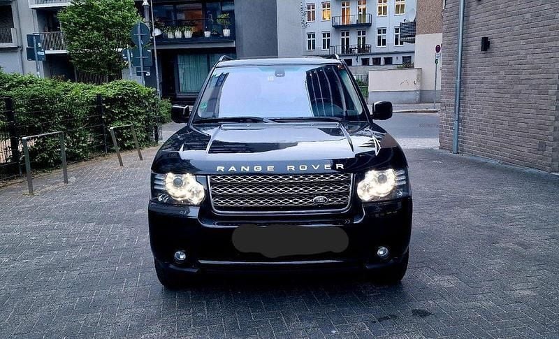 Schwarz Gebraucht 2012 Land Rover Range Rover Vogue SUV | 28.000 € - Bild 1/4