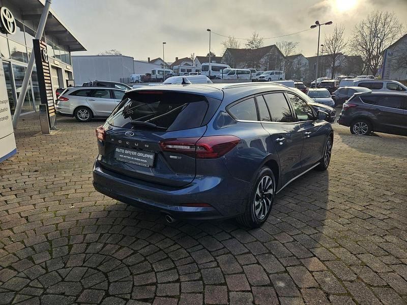 Gebraucht Ford Focus Titanium 155 PS (114 kW) 2022 Blau Limousine