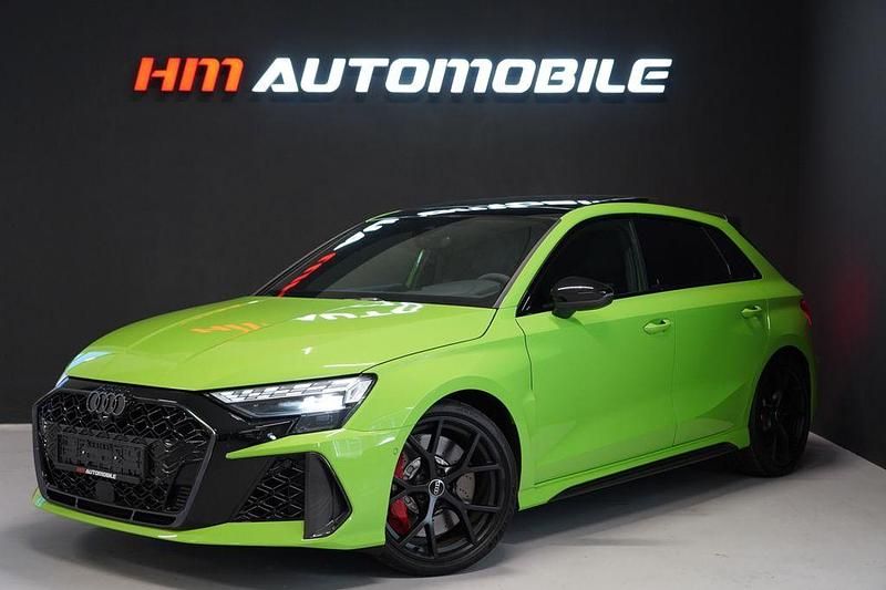 Grün Neu 2025 Audi RS3 Sportback Sport Kleinwagen | 77.349 € (Etwas zu teuer) - Bild 1/4