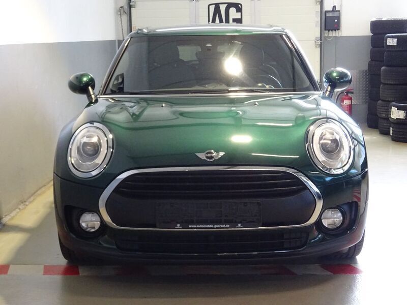 British racing green metallic Gebraucht 2016 Mini One Clubman Chili Kombi | 10.990 € (Teuer) - Bild 1/4