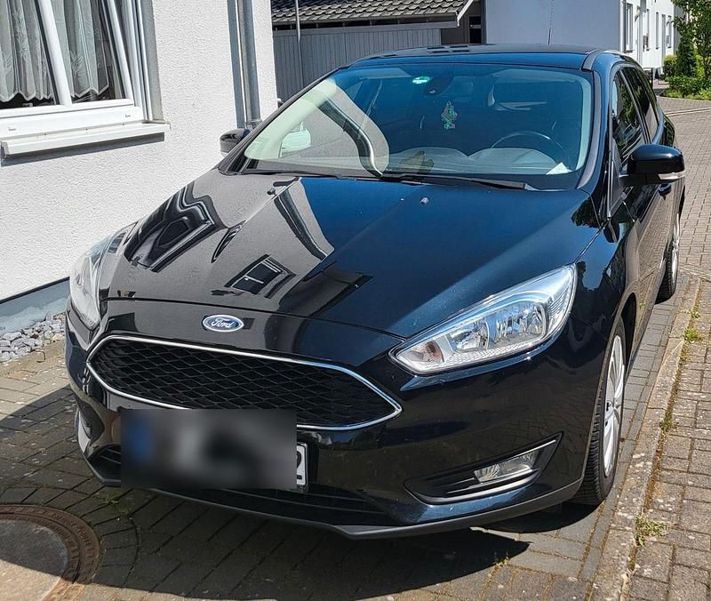 Schwarz Gebraucht 2015 Ford Focus Business Edition Kombi | 6.900 € (Fairer Preis) - Bild 1/4