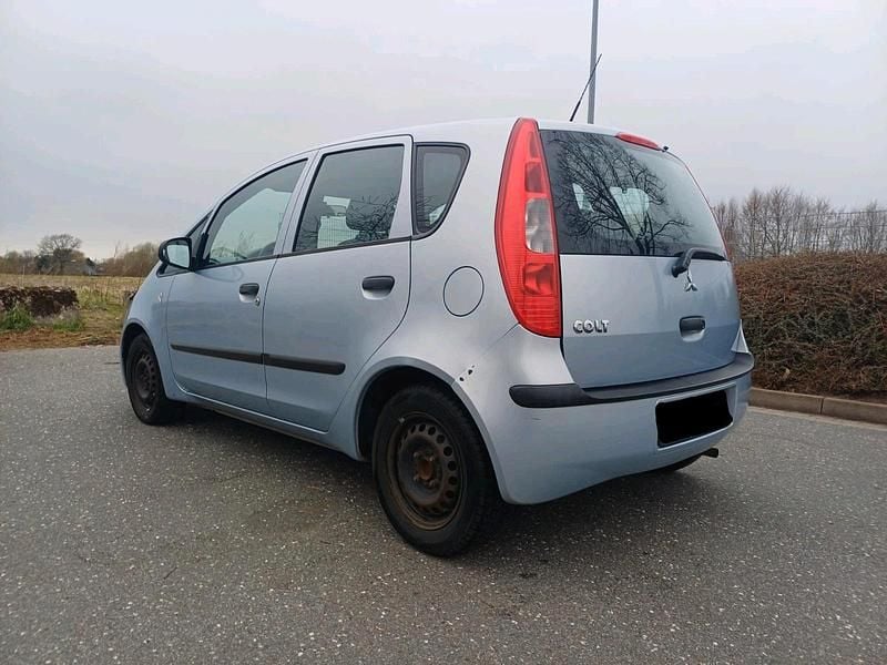 Gebraucht Mitsubishi Colt 75 PS (55 kW) 2004 Grau Kleinwagen