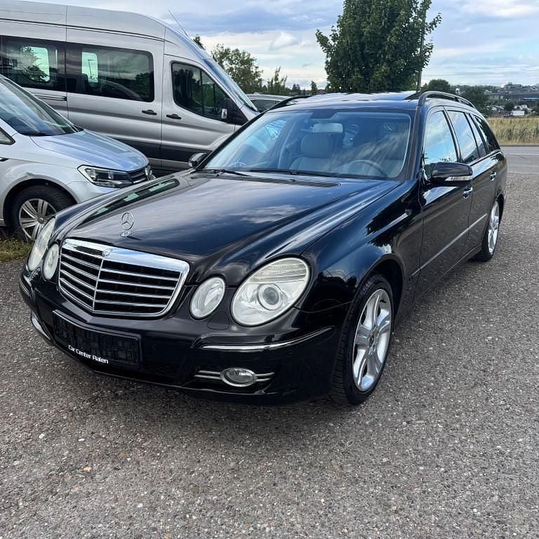 Schwarz Gebraucht 2007 Mercedes E220 Avantgarde Limousine | 3.500 € (Guter Preis) - Bild 1/4