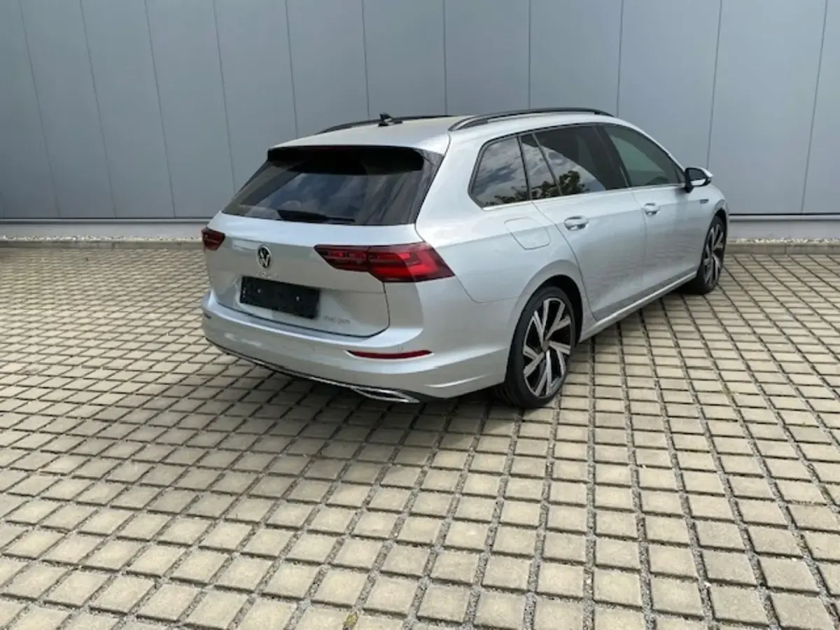 Gebraucht VW Golf VIII Business 150 PS (110 kW) 2023 Kombi