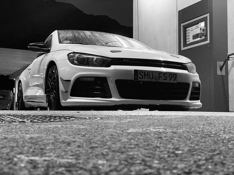 Gebraucht VW Scirocco R 265 PS (194 kW) 2010 Weiß Coupé