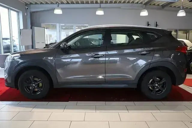 Gebraucht Hyundai Tucson GO! 177 PS (130 kW) 2017 Moon rock / met SUV