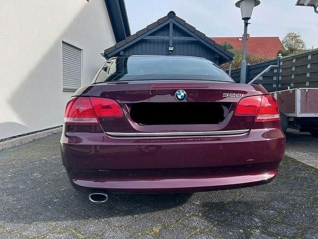 Gebraucht BMW 320 Cabriolet 170 PS (125 kW) 2009 Rot Cabrio