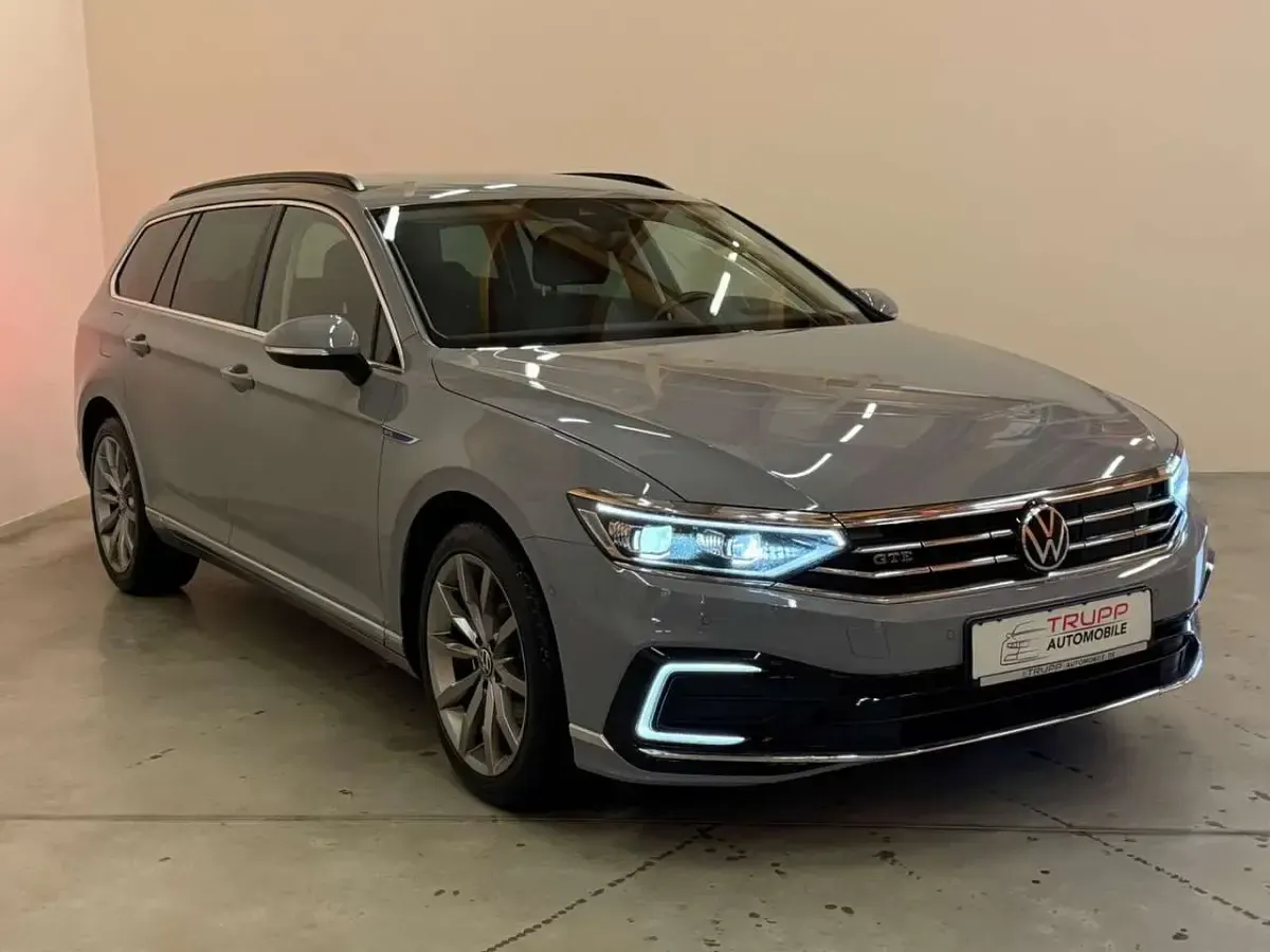 Gebraucht VW Passat GTE 218 PS (160 kW) 2022 Grau Kombi